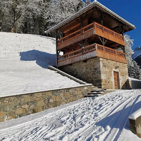 Mazot De Joe Avec Son Hammam Entre La Clusaz Et Annecy *